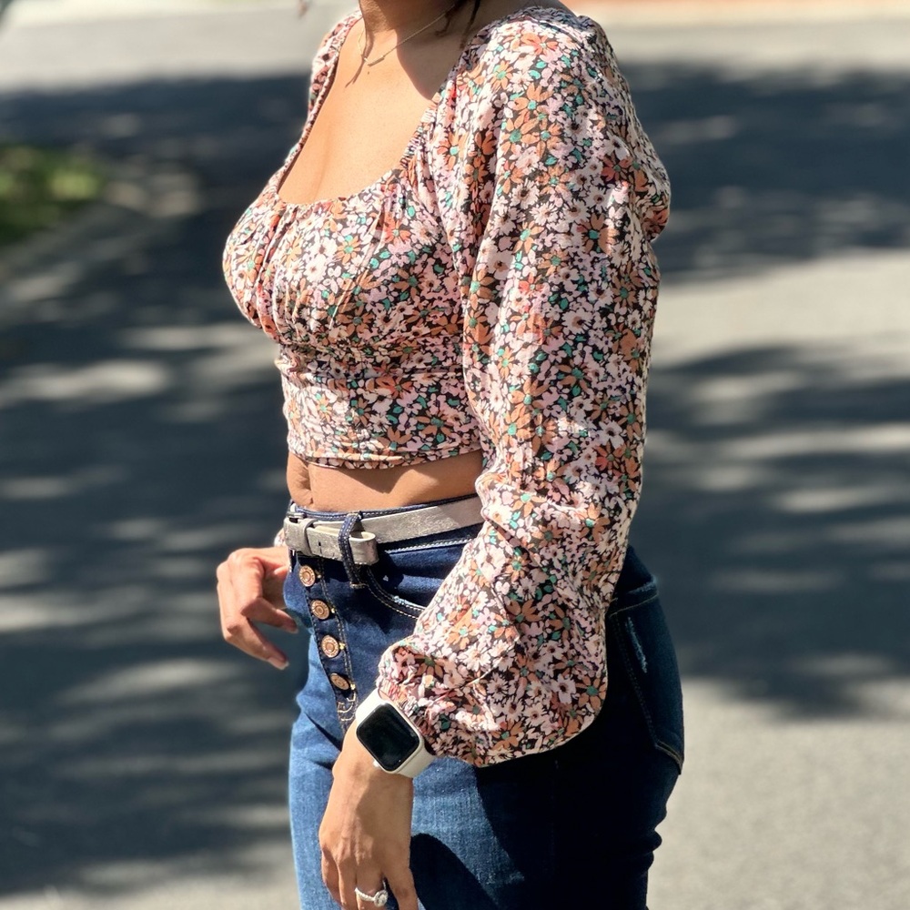 LONG SLEEVE FLORAL BLOUSE